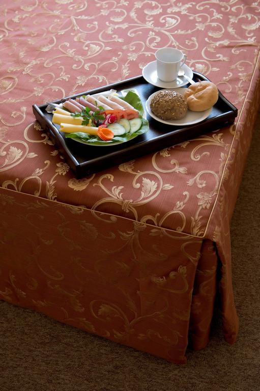 Hotel & Restauracja Okraglak Chęciny Cameră foto